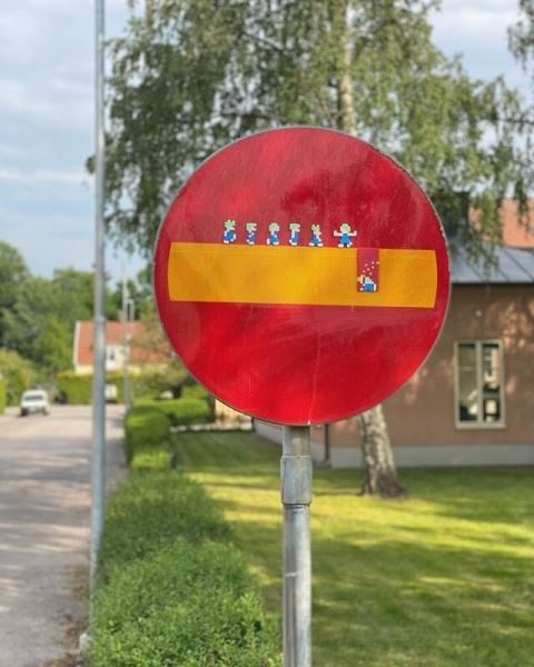 Пиксельный стрит-арт на улицах Швеции (18 фото)